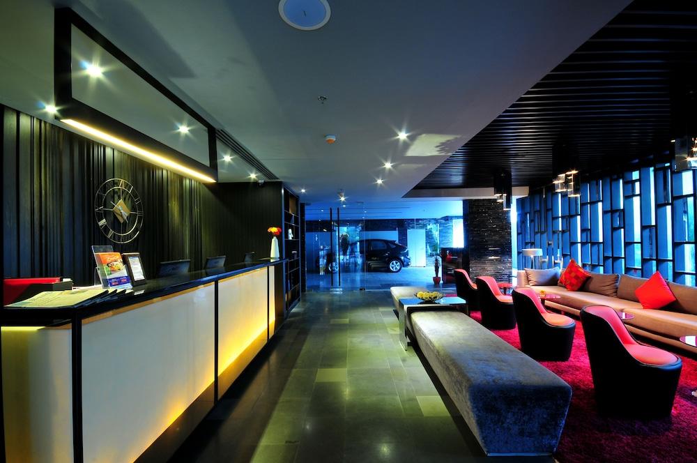 Hotel Citrus Sukhumvit 13 Nana Bangkok By Compass Hospitality - Newly Renovated Zewnętrze zdjęcie